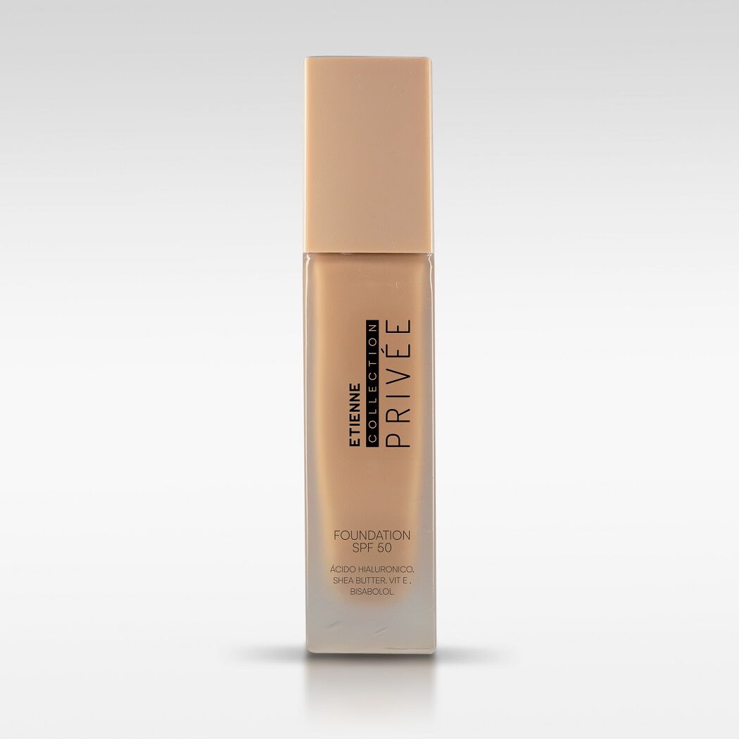 Etienne Priveé Foundation SPF50 Lumiere 02 Ac.H y Vit E